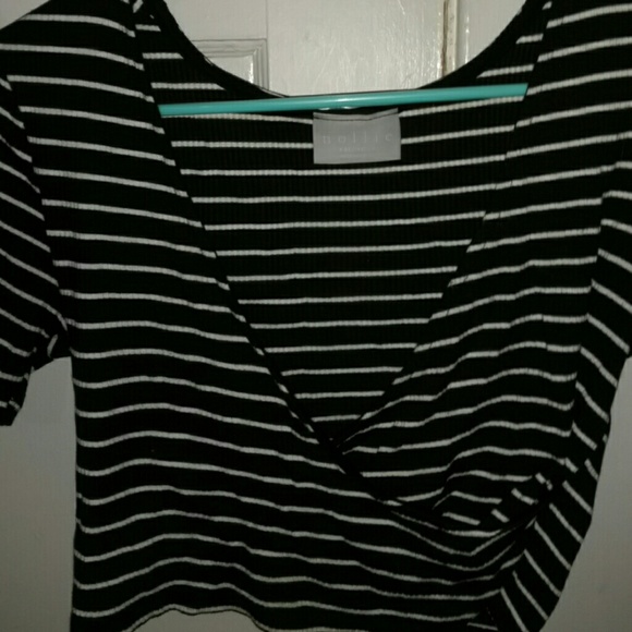 Cute crop top! - Picture 2 of 2